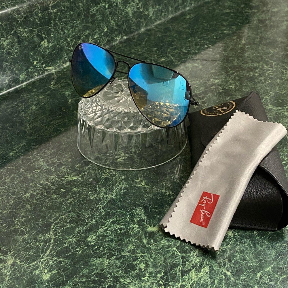 Ray Ban Aviator Sunglasses Blue Mirror Black Frame